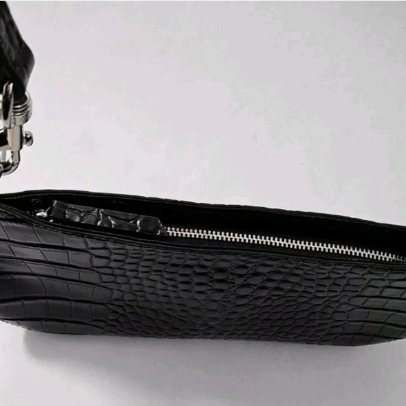 Vince Camuto Black Irene Shoulder Bag - Picture 6 of 13